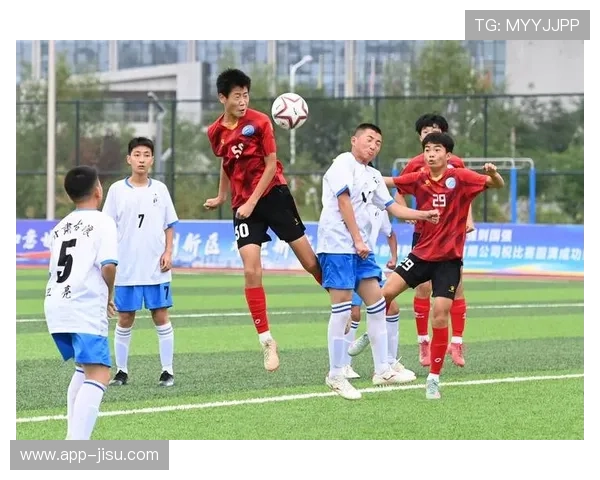 全国青少年足球邀请赛在天津举行,40支球队参赛