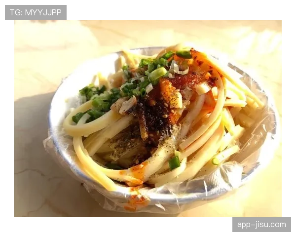 重庆荣昌特色美食受追捧,卤鹅黄凉粉成观众观赛伴侣 重庆荣昌特色美食受追捧,卤鹅黄凉粉成观众观赛伴侣