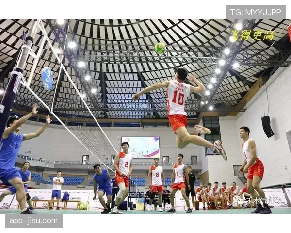 年轻球员的防守站位问题在强强对话中被放大,经验缺失成隐患 年轻球员的防守站位问题在强强对话中被放大,经验缺失成隐患